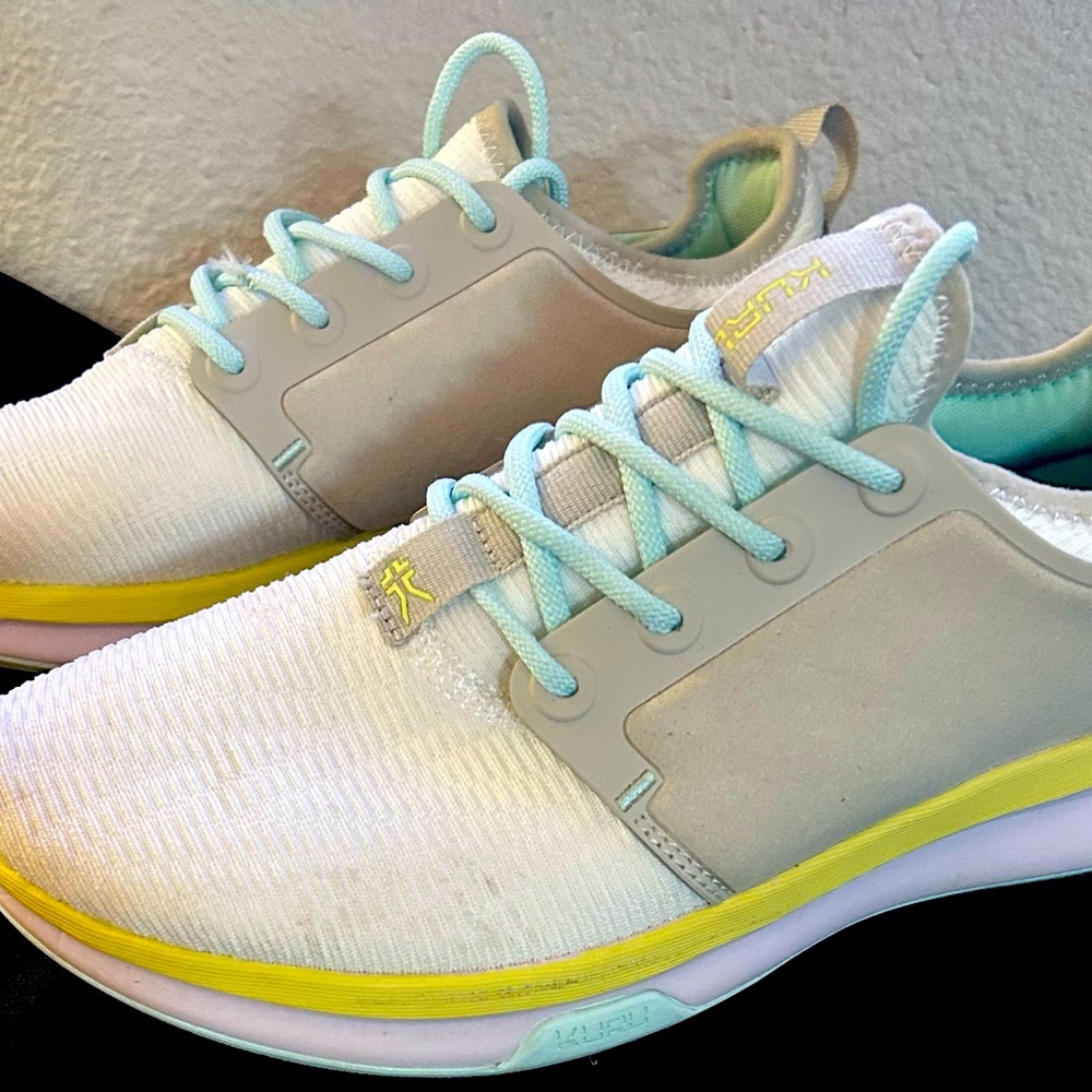 Kuru Atom Sneakers